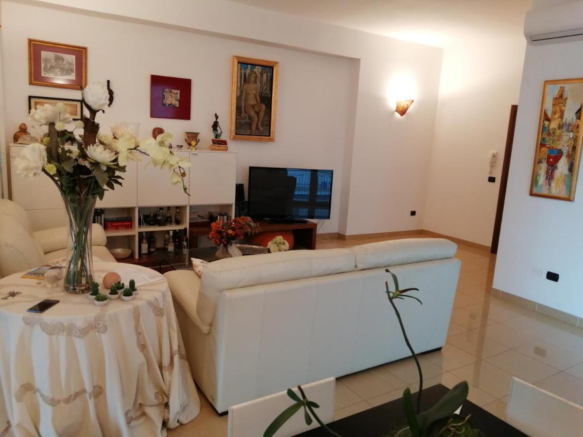 Casa Lauretta - Terrazza - Garage Wifi E Bici Gratuite Villa เลชเช ภายนอก รูปภาพ