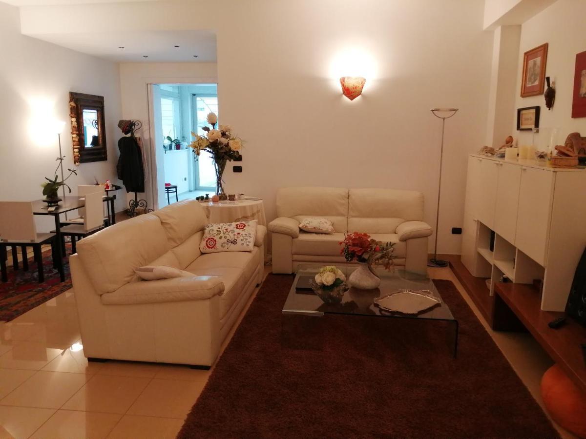 Casa Lauretta - Terrazza - Garage Wifi E Bici Gratuite Villa เลชเช ภายนอก รูปภาพ