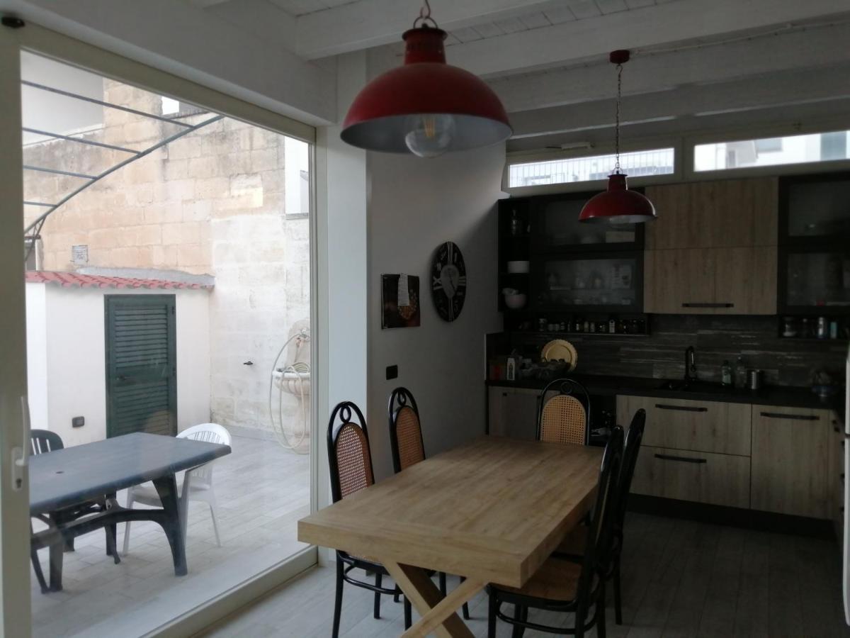 Casa Lauretta - Terrazza - Garage Wifi E Bici Gratuite Villa เลชเช ภายนอก รูปภาพ