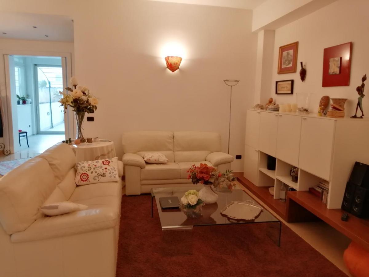Casa Lauretta - Terrazza - Garage Wifi E Bici Gratuite Villa เลชเช ภายนอก รูปภาพ
