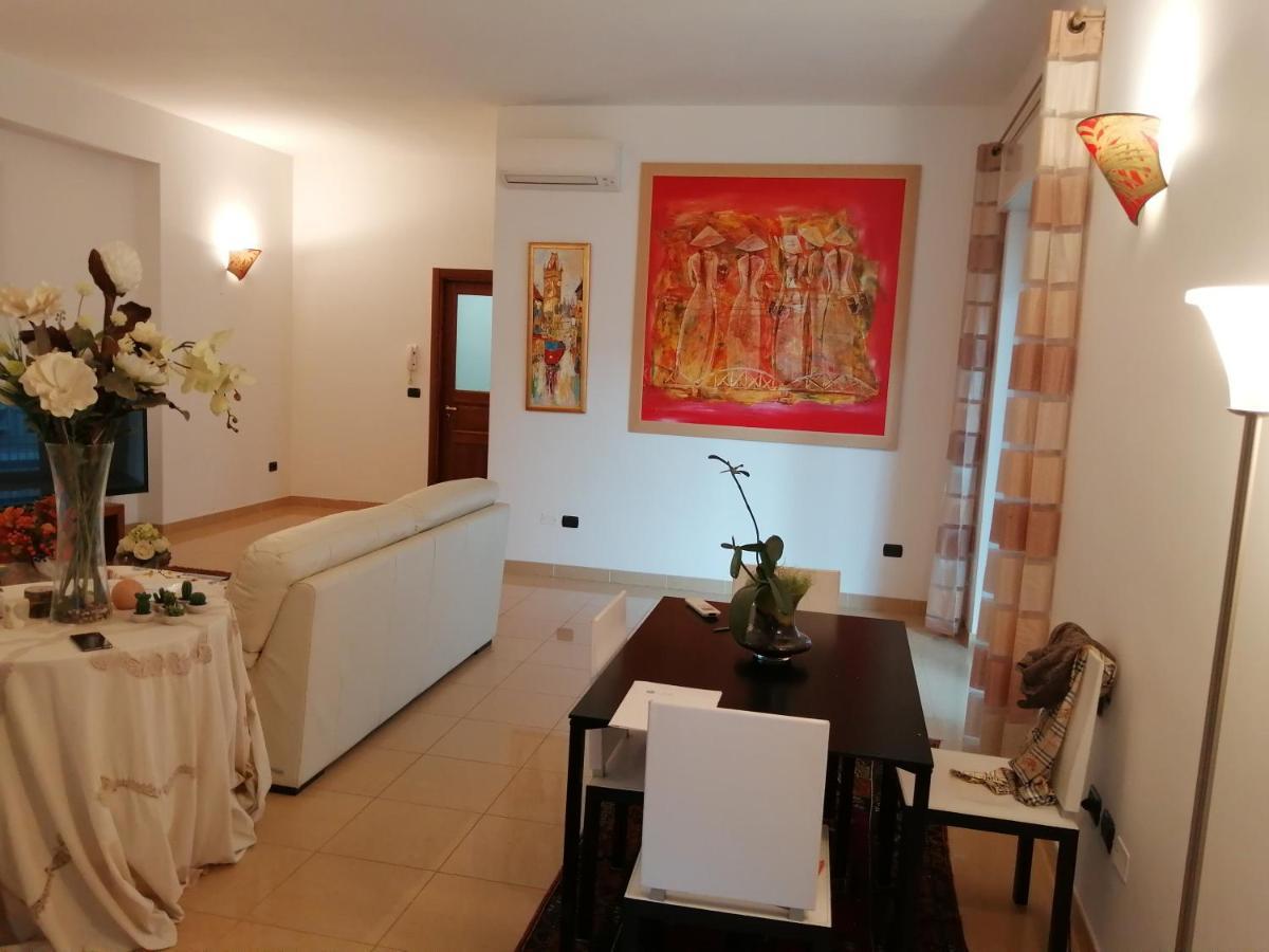 Casa Lauretta - Terrazza - Garage Wifi E Bici Gratuite Villa เลชเช ภายนอก รูปภาพ
