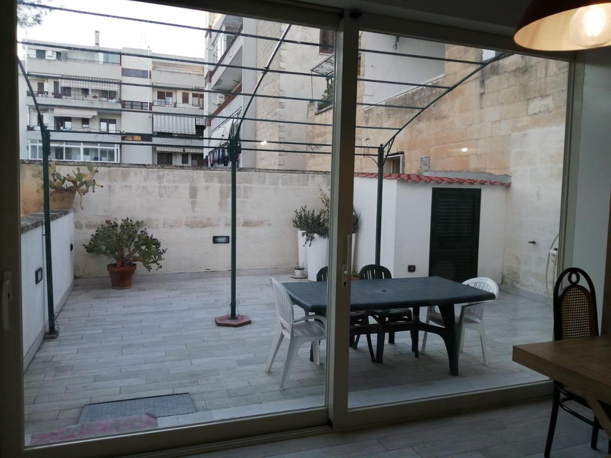 Casa Lauretta - Terrazza - Garage Wifi E Bici Gratuite Villa เลชเช ภายนอก รูปภาพ
